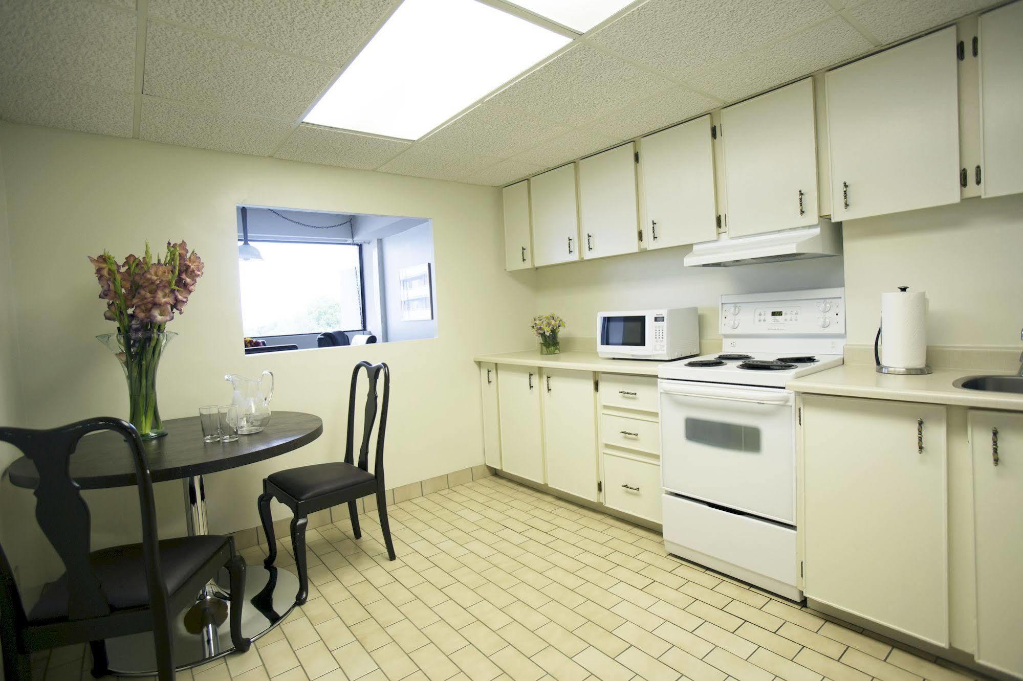 The Business Inn Ottawa Bagian luar foto